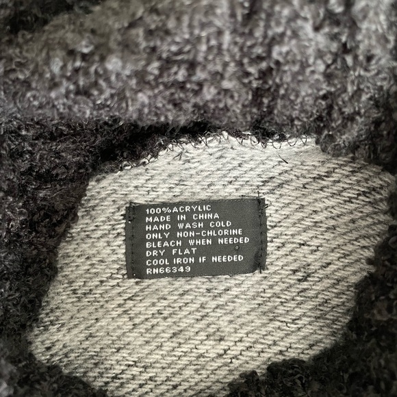 ‼️SALE‼️$25 Like/Bundle/Offer LOFT Cowl Neck Poncho Cape Sweater Wrap - Picture 3 of 3